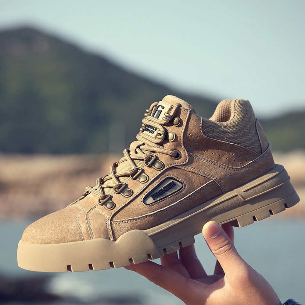 Fall Winter Men's Trendy Tooling Shoes Round Toe Strap Leather Boots Explosive Desert Wolf Boots